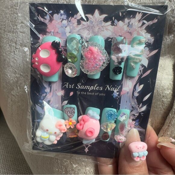 Nail Art- Cute Cartoon Nail Art Set Size Medium - Picture 9 of 13